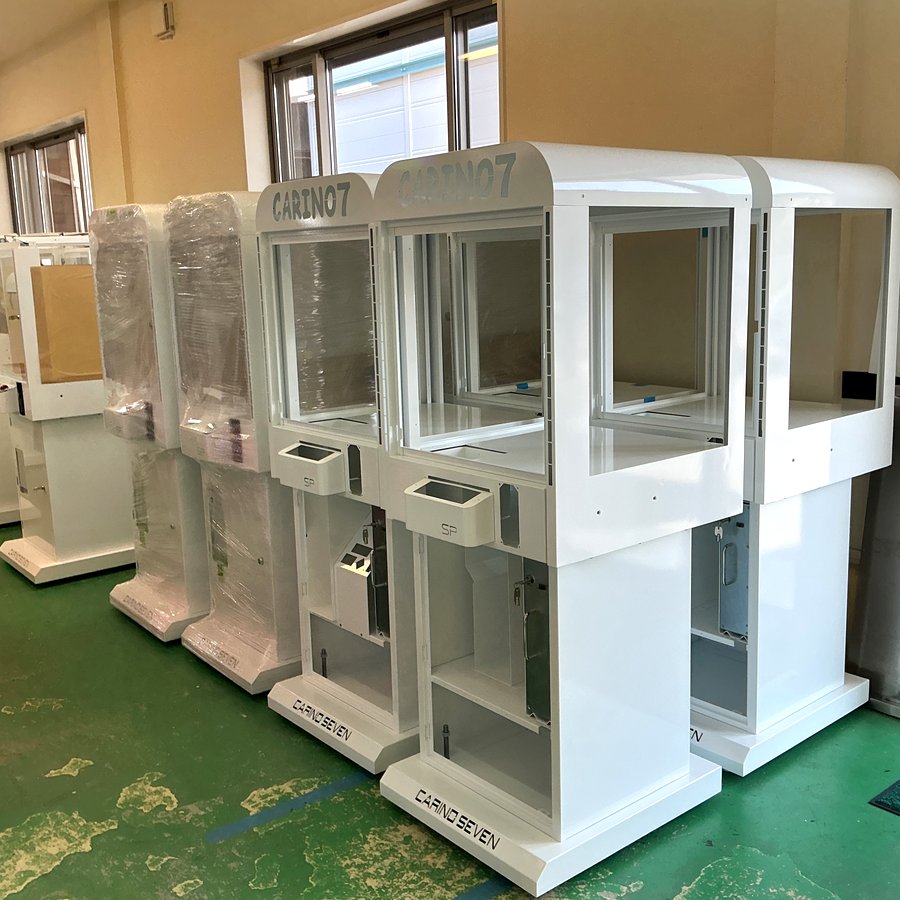 出荷前のCARINO7が並ぶ工場ライン